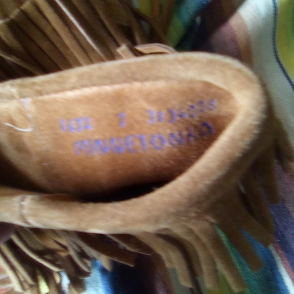 Minnetonka Brown Fringed Boot Moccasin NWOT - Picture 7 of 7